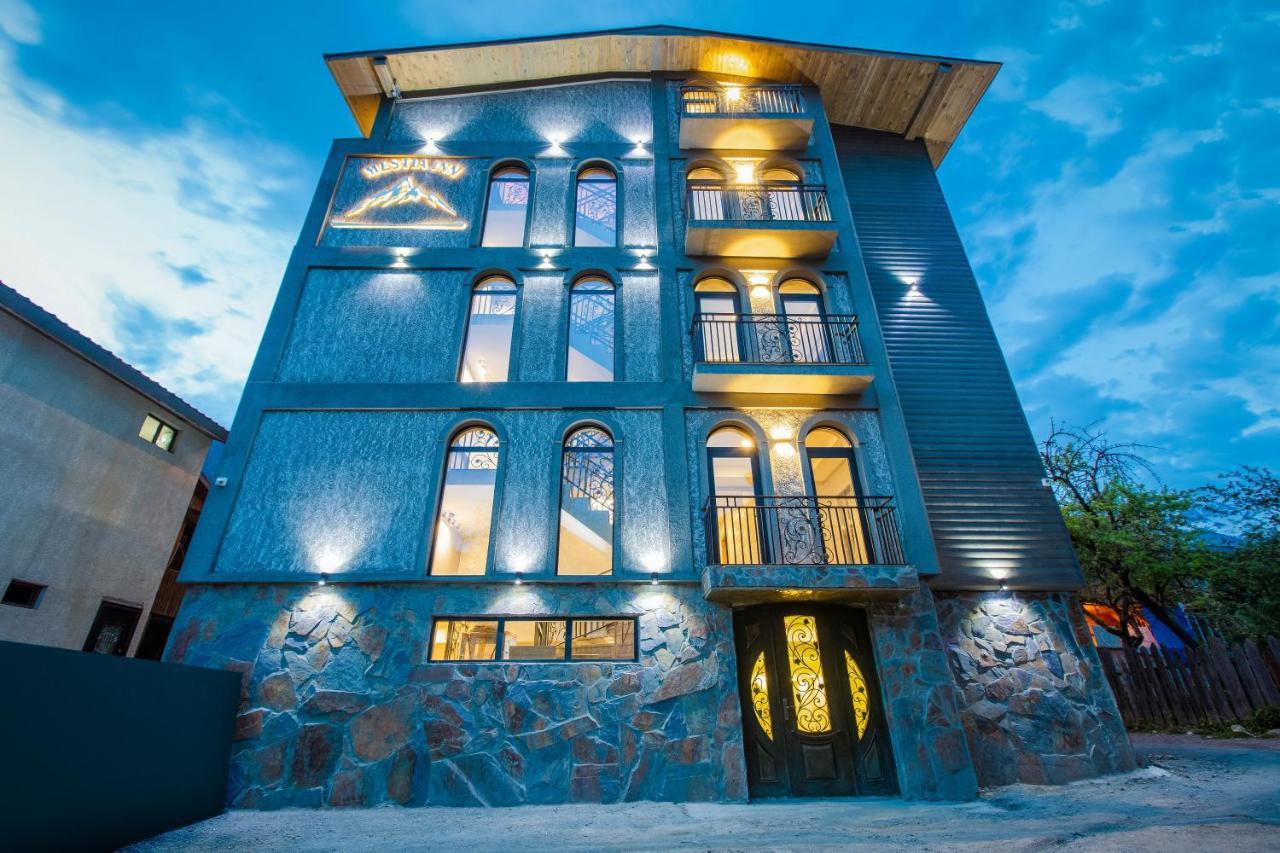 Hotel Mestia Inn Bagian luar foto